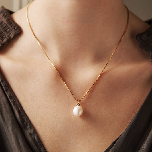 Day Pearl necklace