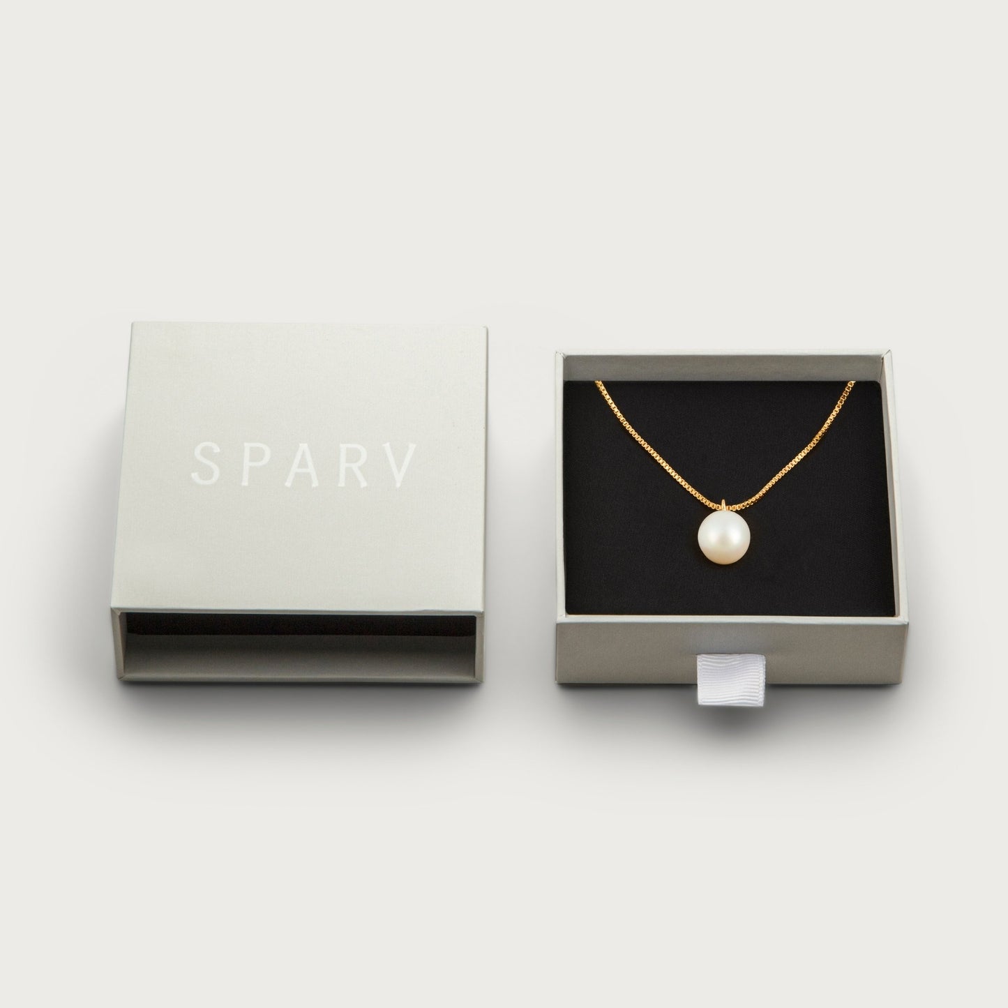Day Pearl necklace