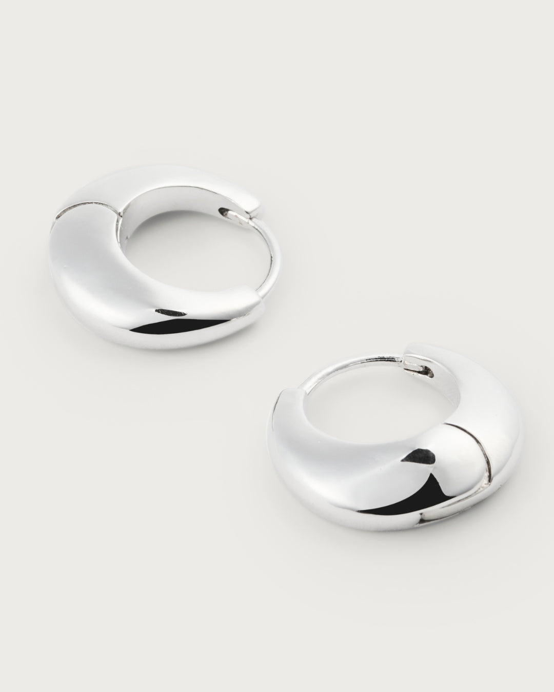 Gallery earrings