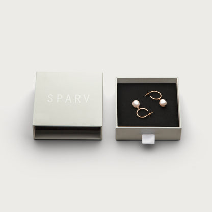 Pearly hoops earrings